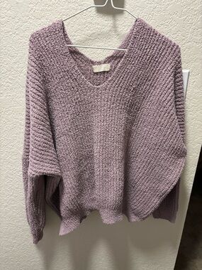 Cozy V-Neck Alter’d State Sweater in Lavender